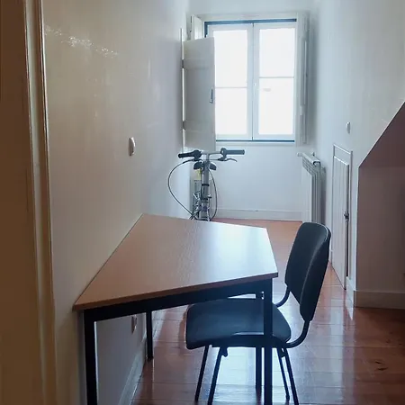 Bedrooms In A Shared House In Bairro Alto Praca Camoes Pansiyon
