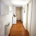 Privatunterkunft Private Bedrooms In A Shared House Without An Elevator In Bairro Alto