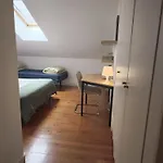 Private Bedrooms In A Shared House Without An Elevator In Bairro Alto Lissabon