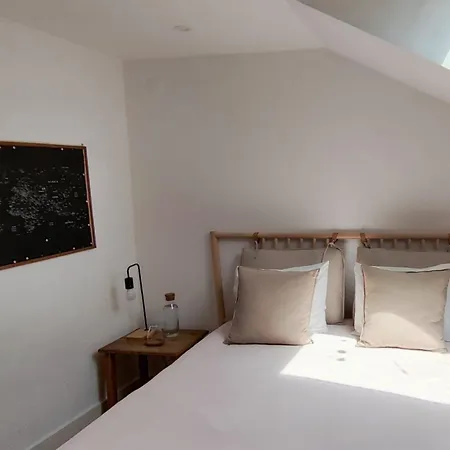 Private Bedrooms In A Shared House Without An Elevator In Bairro Alto * Lizbona