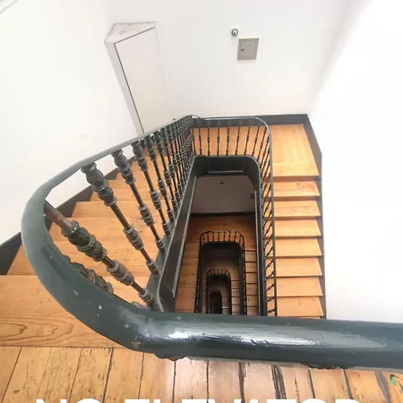 Pansiyon Private Bedrooms In A Shared House, No Elevator, In Bairro Alto