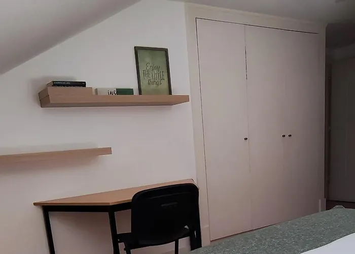 Quarto em Acomodações Particulares Private Bedrooms In A Shared House Without An Elevator In Bairro Alto