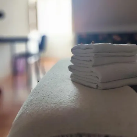 Private Bedrooms In A Shared House In Bairro Alto *